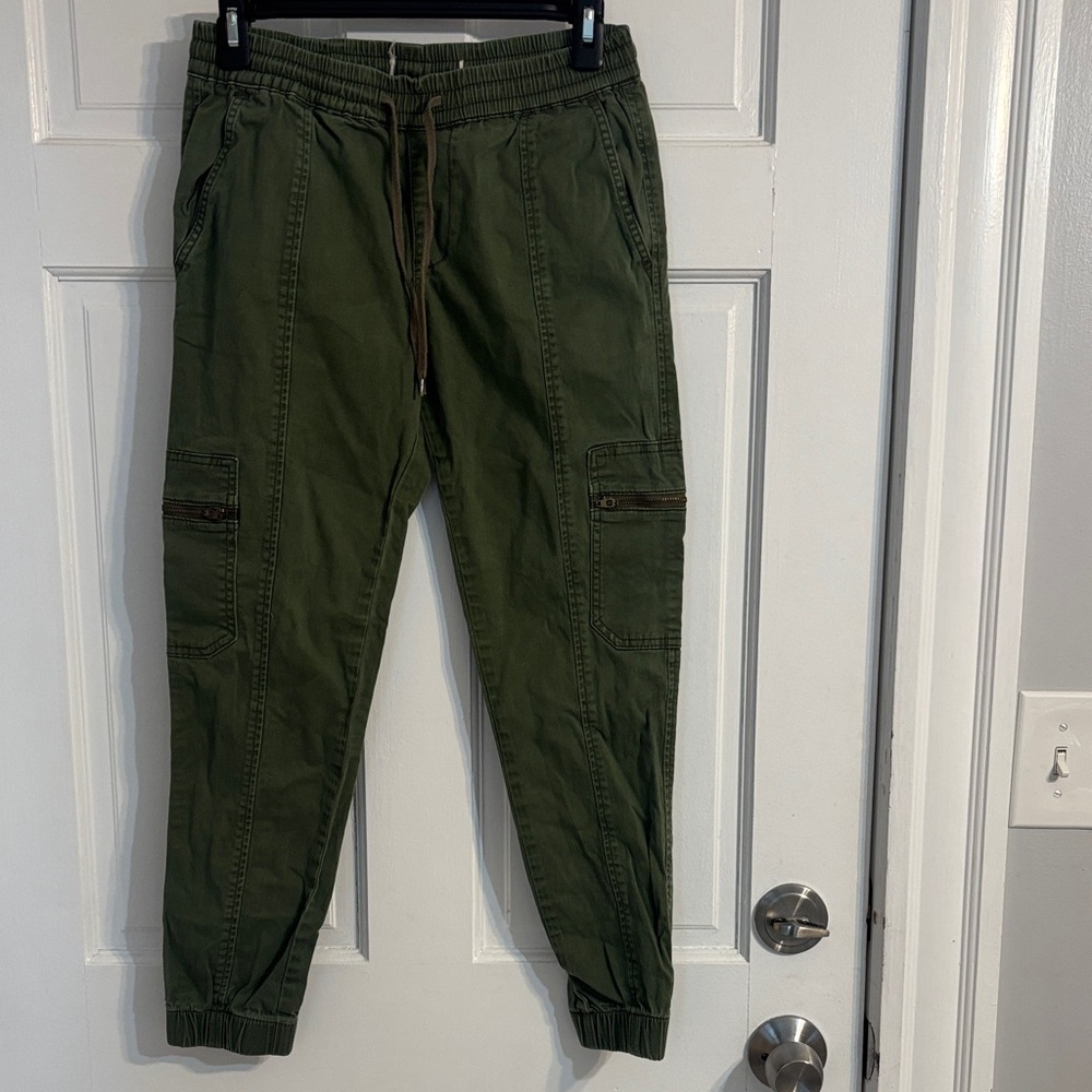 Men's Olive Green Cargo Jogger Pants - Casual Comfort
